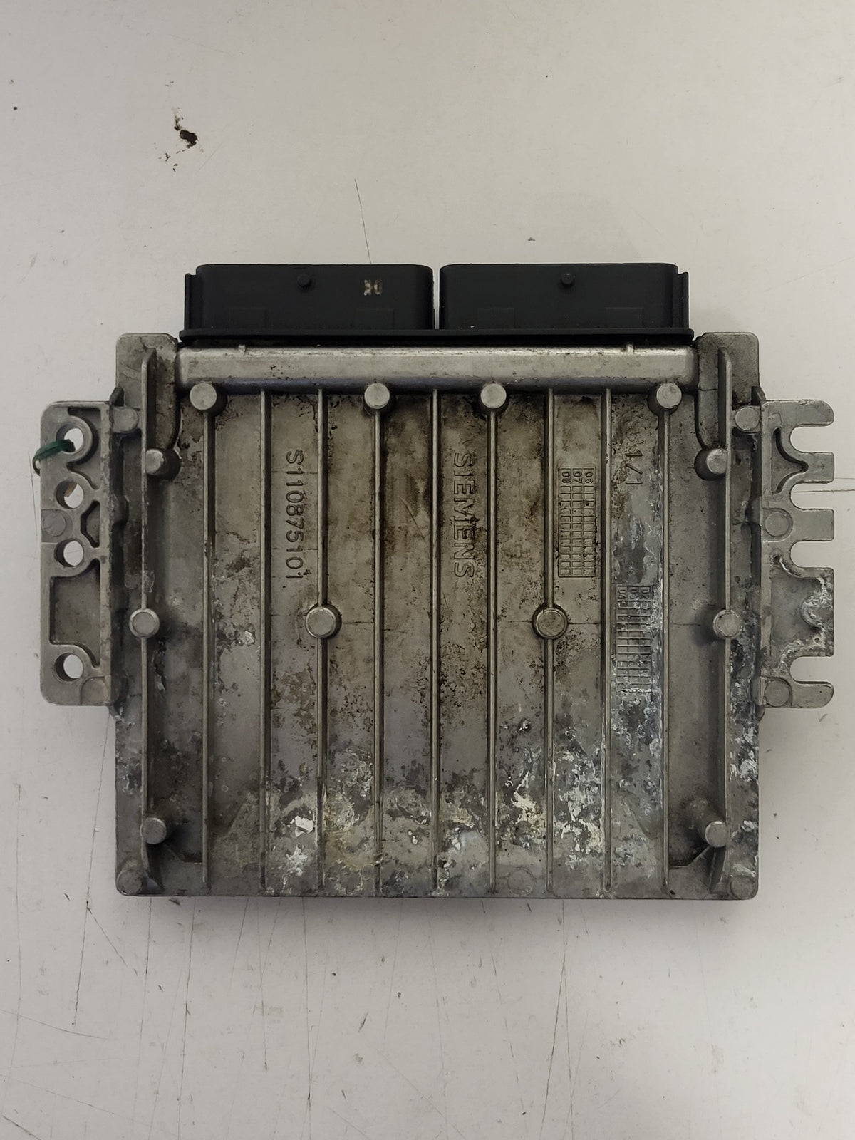 RENAULT CLIO ECU / S118301118 / S118301118A / 8200374254 / 8200282007 / SIRIUS 34 - B02-12 - 3