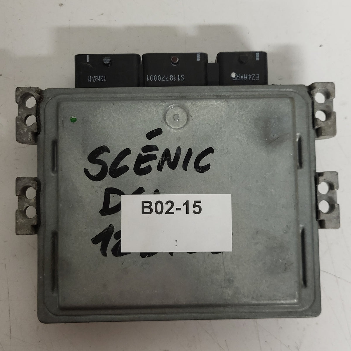 Renault ECU / S122326107 / S122326107A / 8200542288 / 8200495479 / SID301 - B02-15 - 3