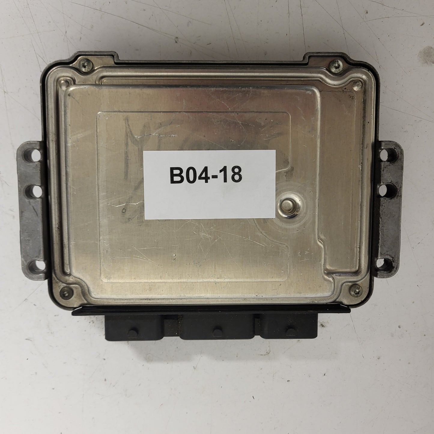 Renault ECU / 0281011549 / 8200391966 / 8200370779 / BOSCH