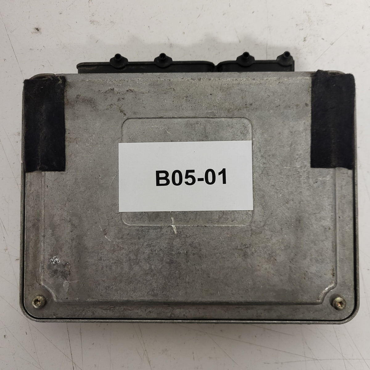 VW GOLF 4 ECU / 036906014 / 61600.346.11 / IAW 4AV.V0 / MAGNETI MARELLI - B05-01 - 3