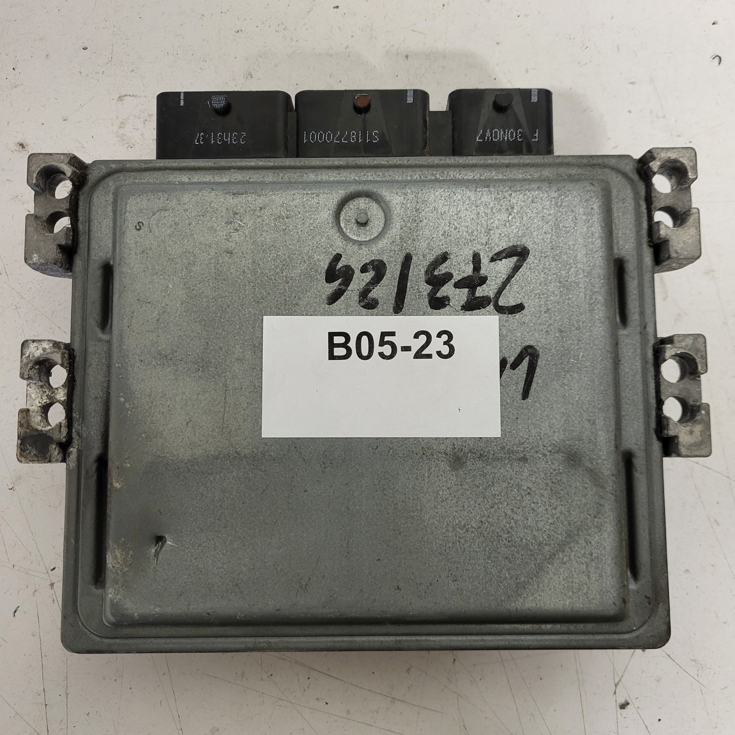 RENAULT LAGUNA 3 ECU / S122326133 / S122326133A / 8200882381 / 8200726923 SID301