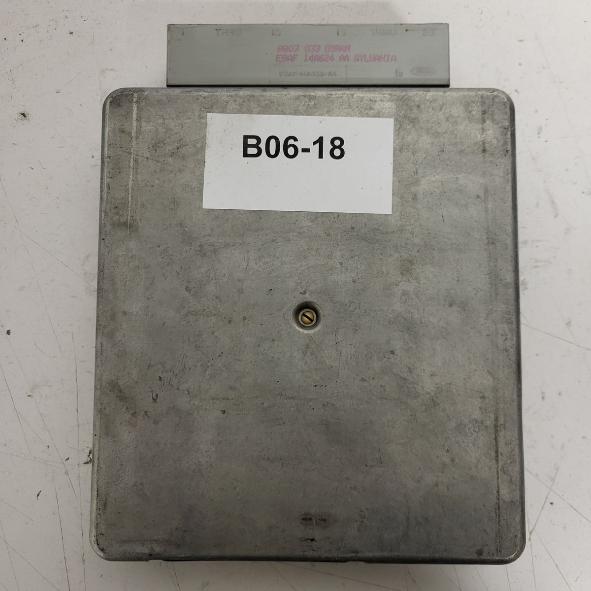 Ford ECU / 98FB-12A650-PA / LPE-627 / SLOB / 98FB12A650PA / EEC-V - B06-18 - 3