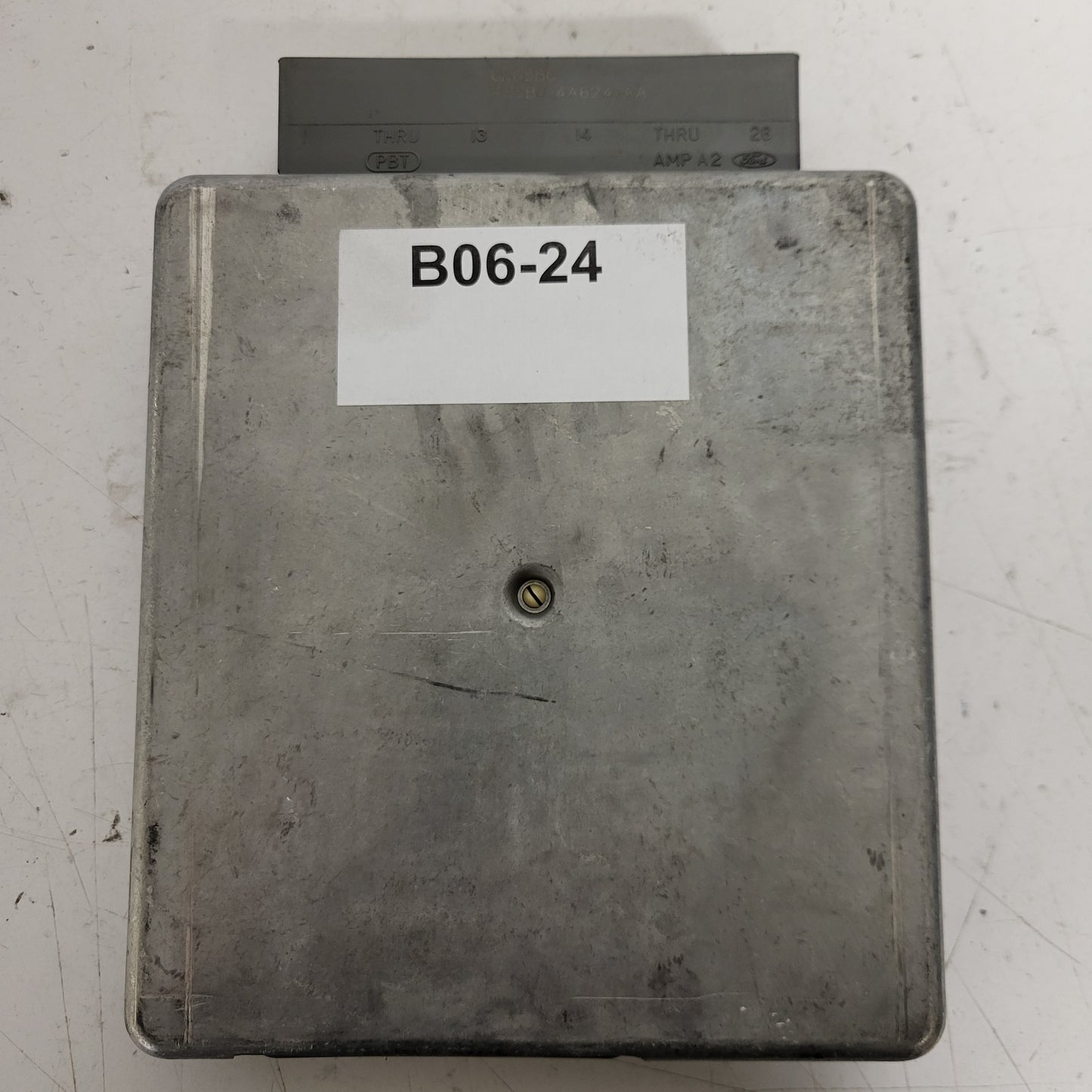 FORD FOCUS ECU / 1S4F-12A650-AC / CLUE / DPC-638 / PCM / VISTEON