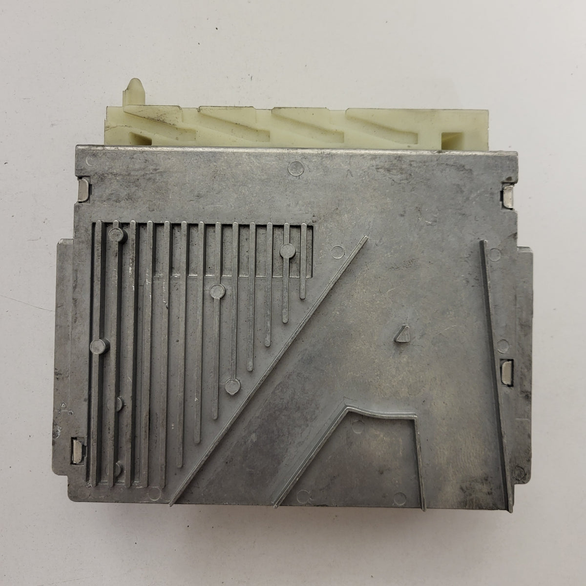 Volvo S60 V70 XC70 S80 ECU / P09480761 / 1T0505A00 / T02060554 / TEMIC - B11-11 - 3