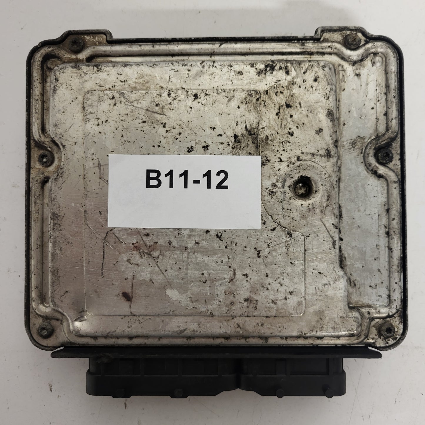TOYOTA YARIS ECU / 0281012322 / 89661-0D450 / 1ND-TV / BOSCH