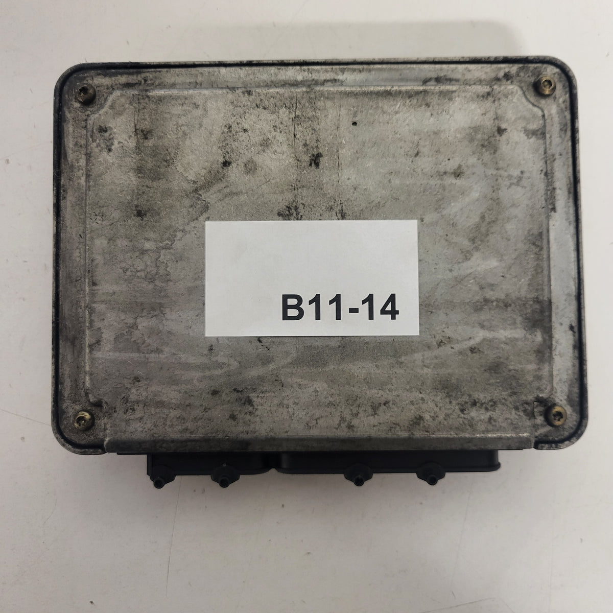 VW GOLF ECU / 06A906018CL / 0261206076 / BOSCH - B11-14 - 3