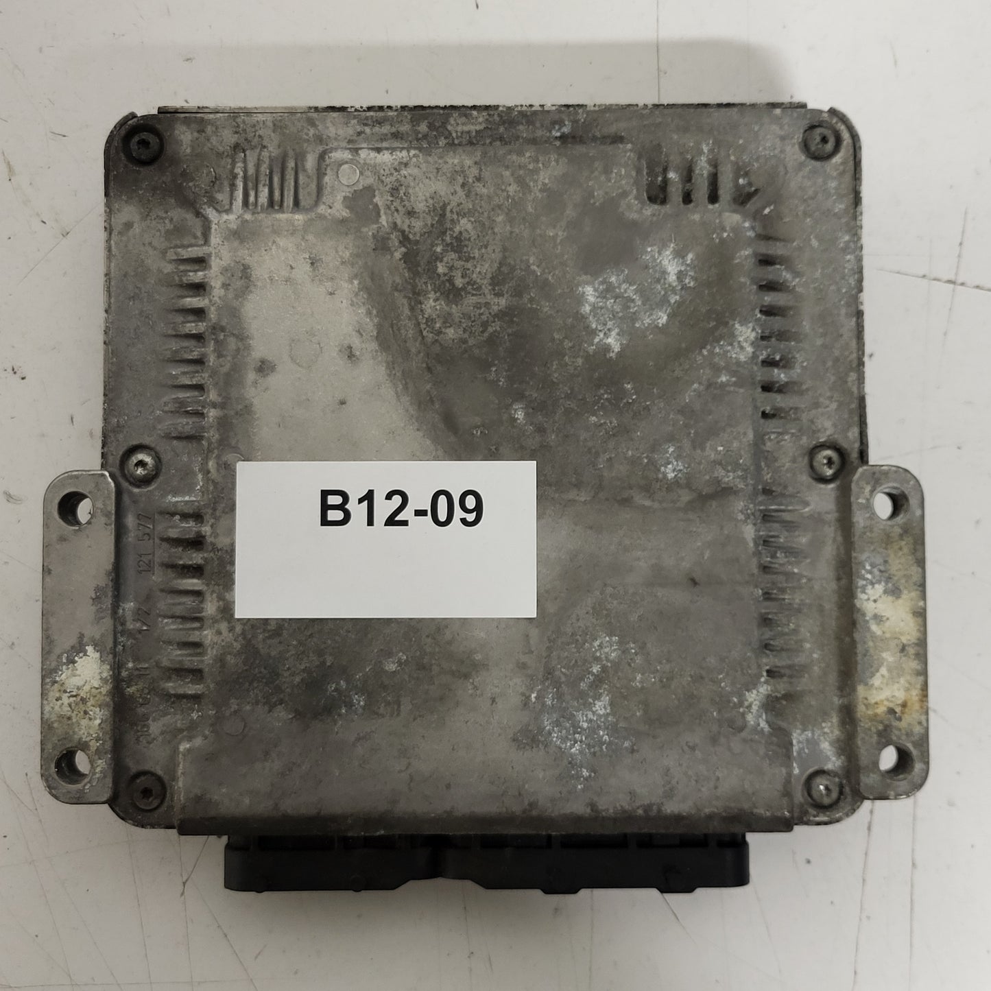 CHRYSLER VOYAGER ECU / 0281011447 / P04727667AD / BOSCH