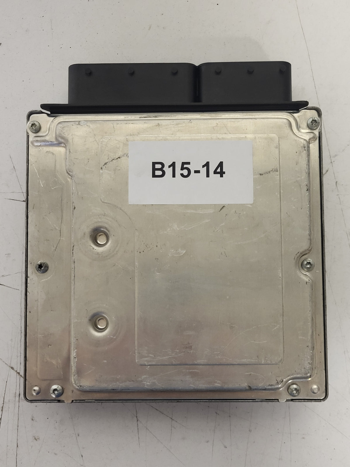 BMW ECU / 0281012091 / DDE7796637 / 7796637 / BOSCH - B15-14 - 3
