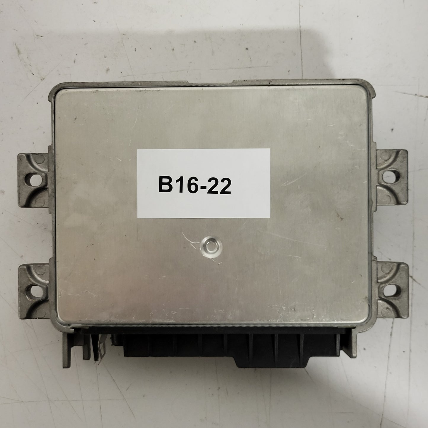 ALFA 145 146 ECU / 46456318/ IAW 8F.6B / IAW8F.6B / 61600.324.03 MAGNETI MARELLI