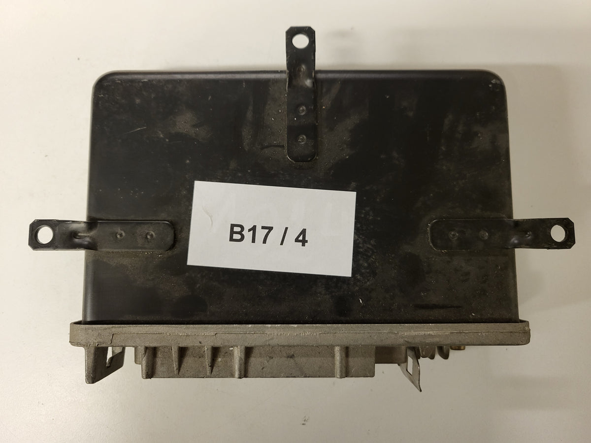CITROEN XM ECU / S101320002 / S101320002A / B553180 / 9612205380 - B17-04 - 3