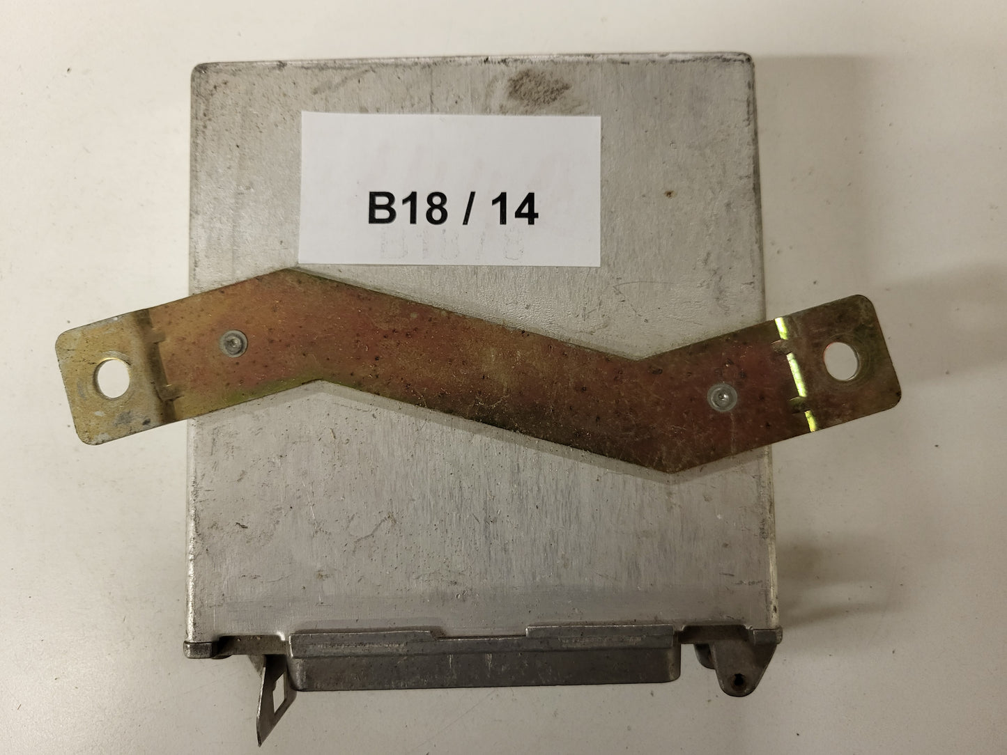 FIAT LANCIA ALFA ROMEO ECU / 32061012-3 / 84914H / ABS CONTROLLER