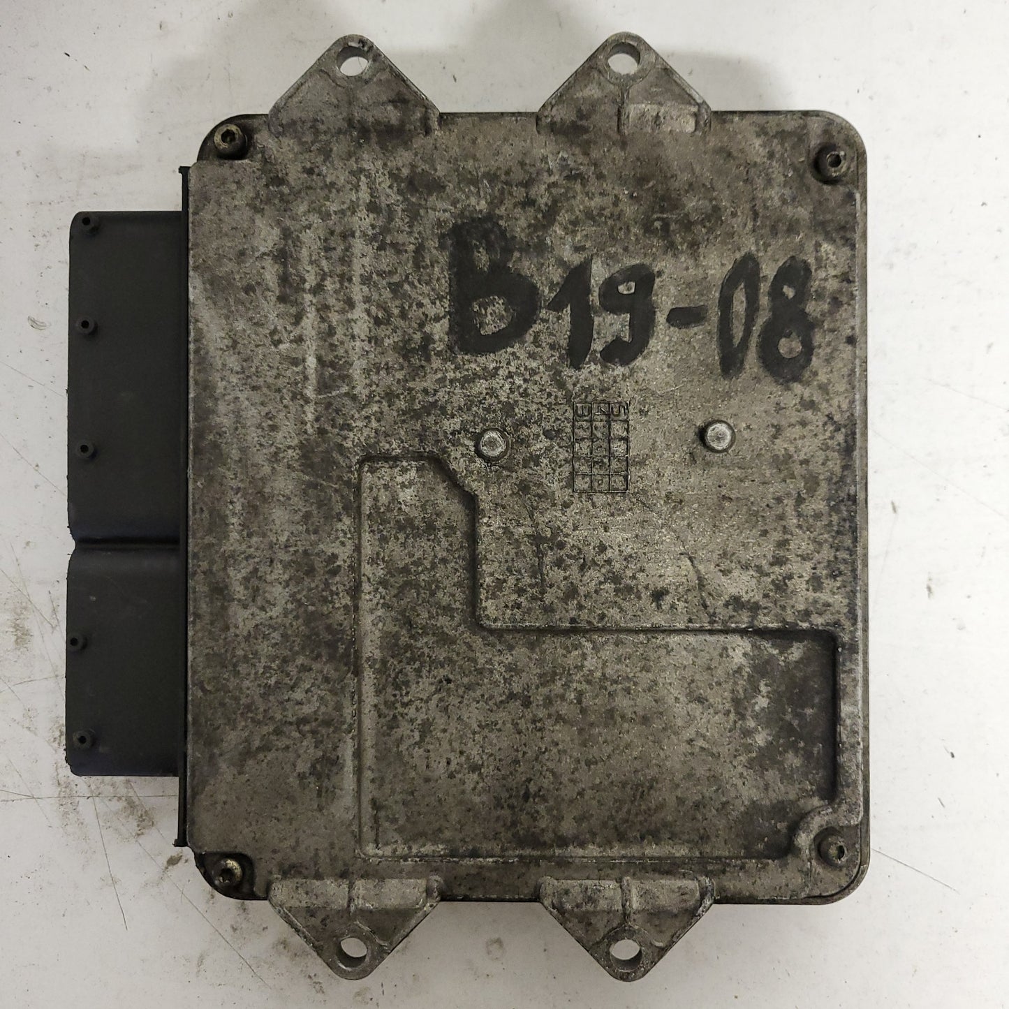 Fiat Punto ECU / MJD 6JF.P3 / 55195817 / HW01B / 71600.004.04 / MAGNETI MARELLI - B19-08 - 3