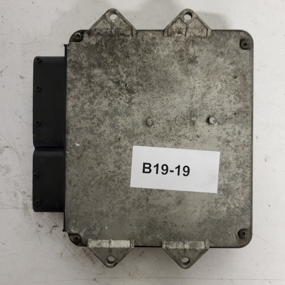 Fiat Punto 1.3 ECU / 55186608 / MJD 6JF.P3 / HW01B / MAGNETI MARELLI - B19-19 - 3