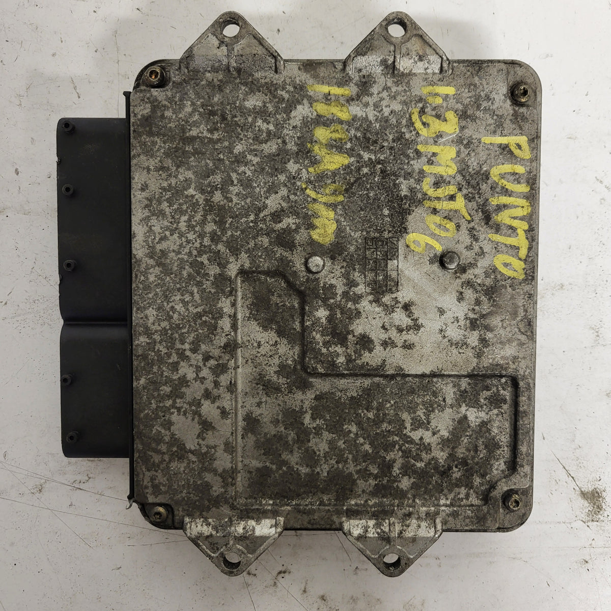 Fiat Punto ECU / MJD 6JF.P3 / 55195817 / HW01B / 71600.004.04 / MAGNETI MARELLI - B19-22 - 3