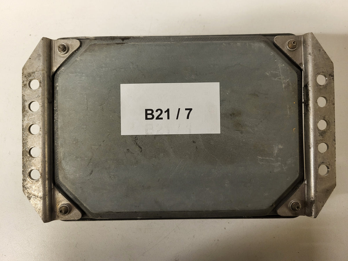 FIAT UNO ECU / 0261204822 / 00465208980 / BOSCH - B21-07 - 3