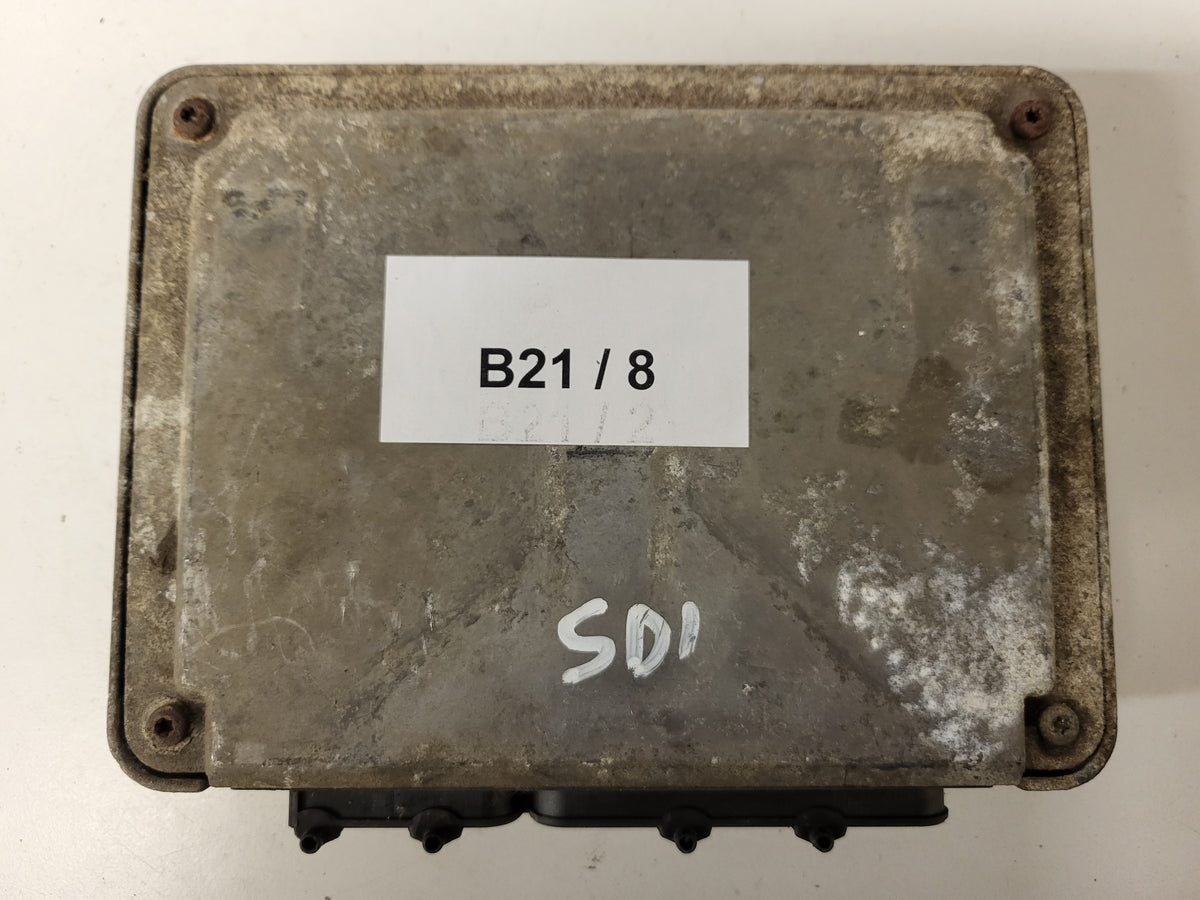 VW ECU / 038906013J / 0281001743 / BOSCH - B21-08 - 3