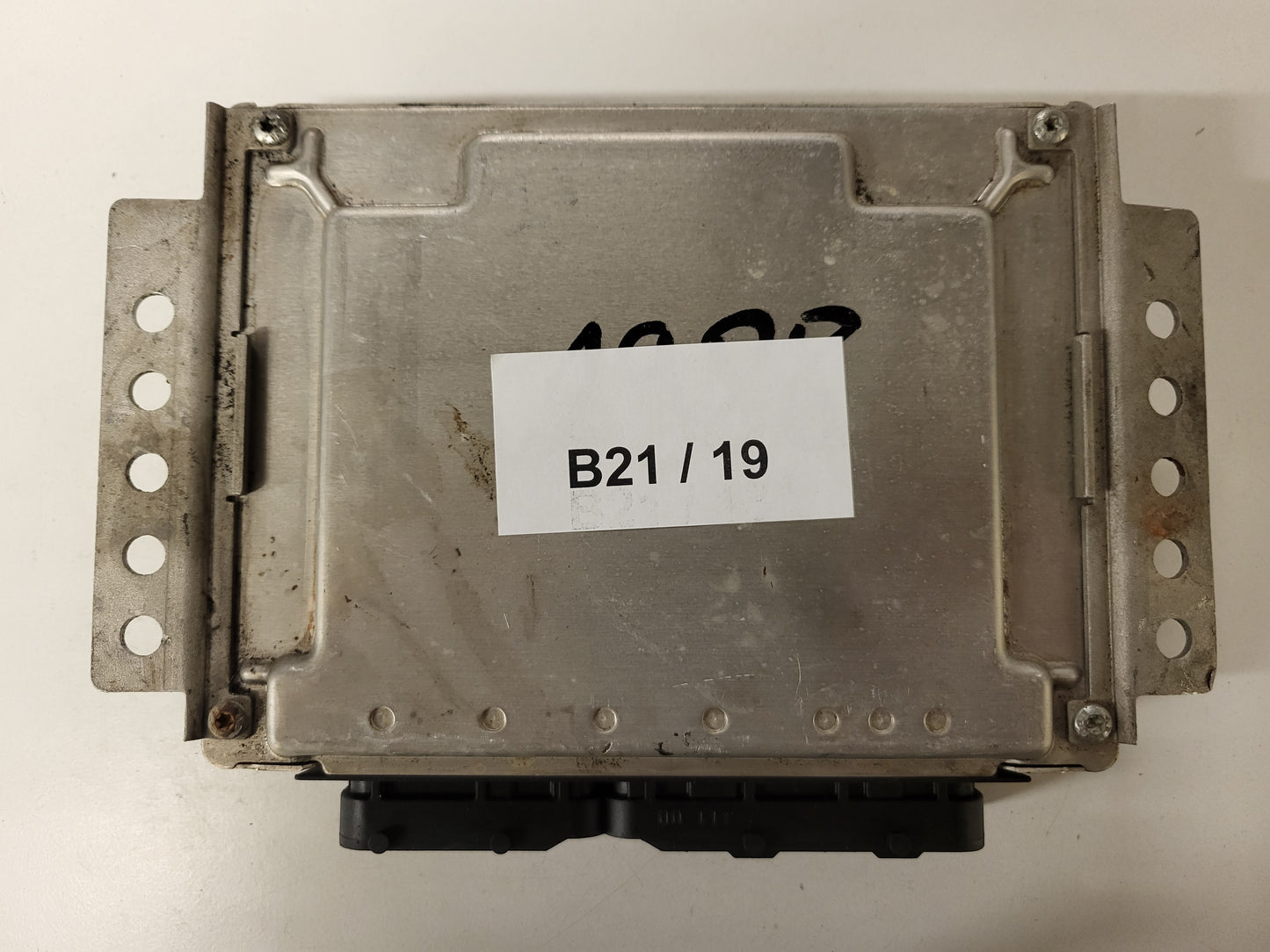 ALFA ROMEO 156 ECU / 0281011491 / 55198489 / BOSCH