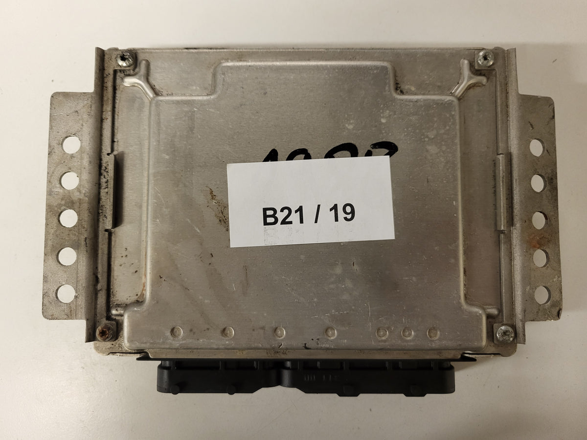 ALFA ROMEO 156 ECU / 0281011491 / 55198489 / BOSCH - B21-19 - 3