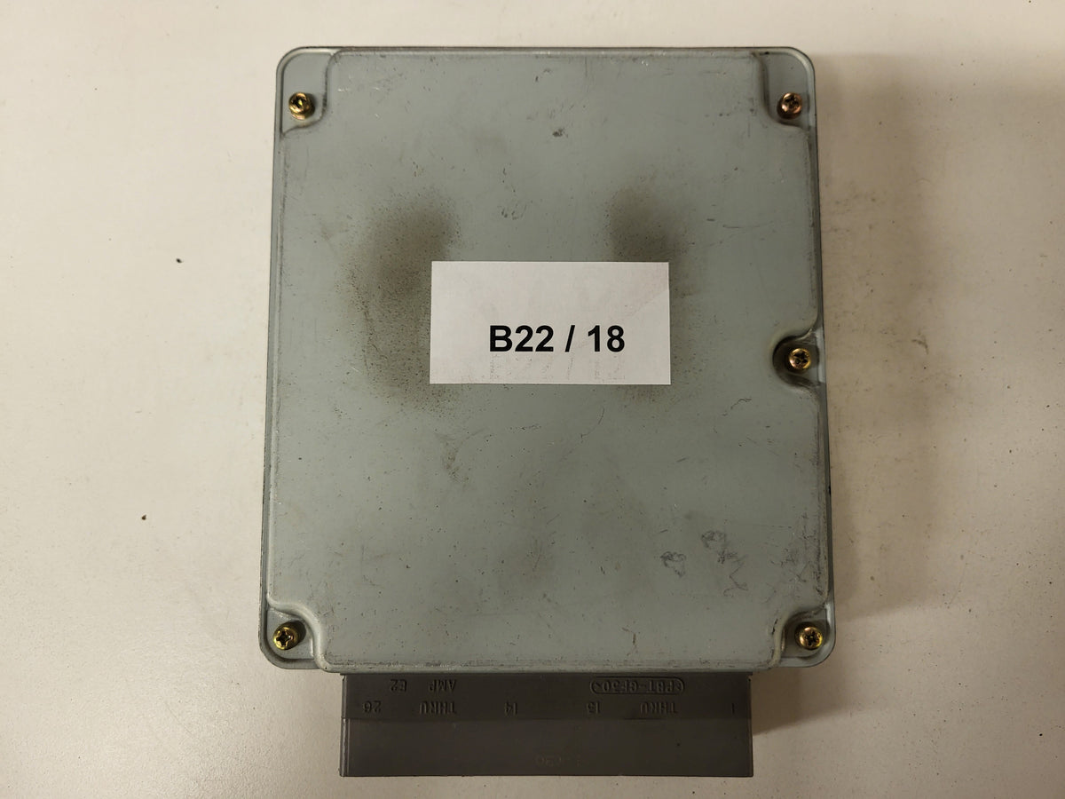 MAZDA 6 ECU / 275800-6261 / RF5T / RF5T18881 / DENSO - B22-18 - 3