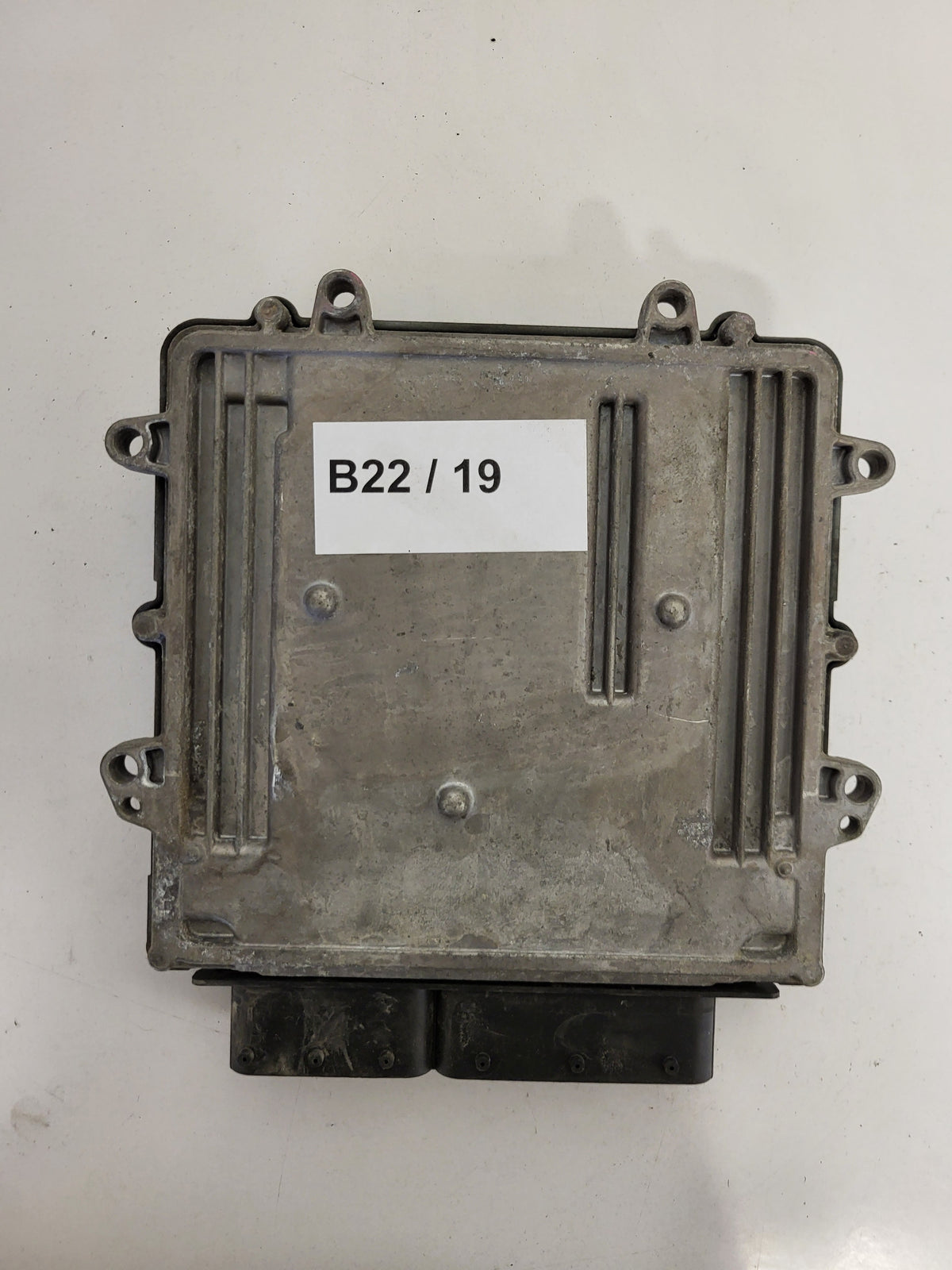 SMART FORFOUR ECU / A6391500479 / 0281011841 / BOSCH - B22-19 - 3