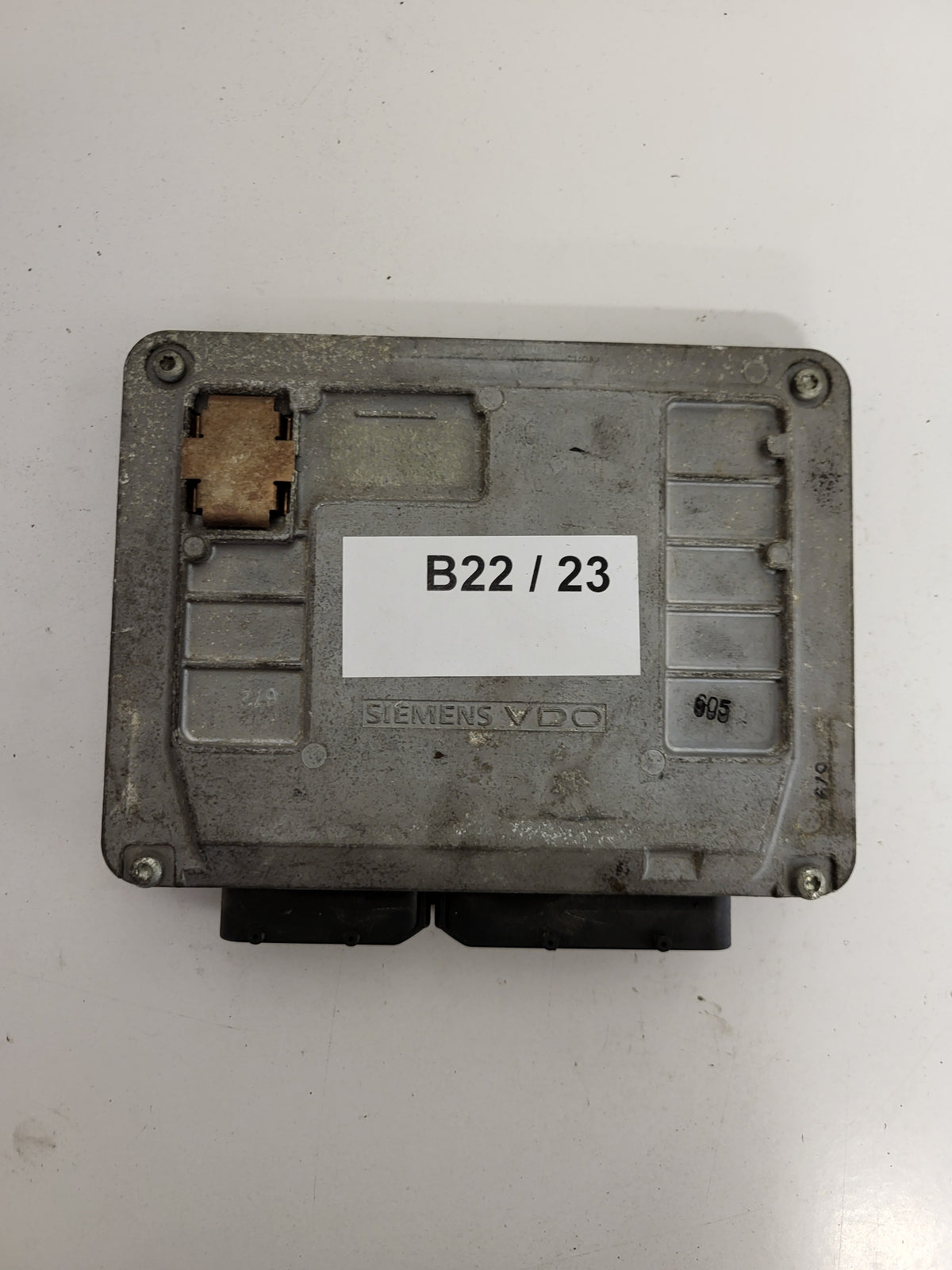 VW POLO SEAT IBIZA ECU / 03E906033R / 5WP44224 02 / 3PG 7002 / SIEMENS - B22-23 - 3