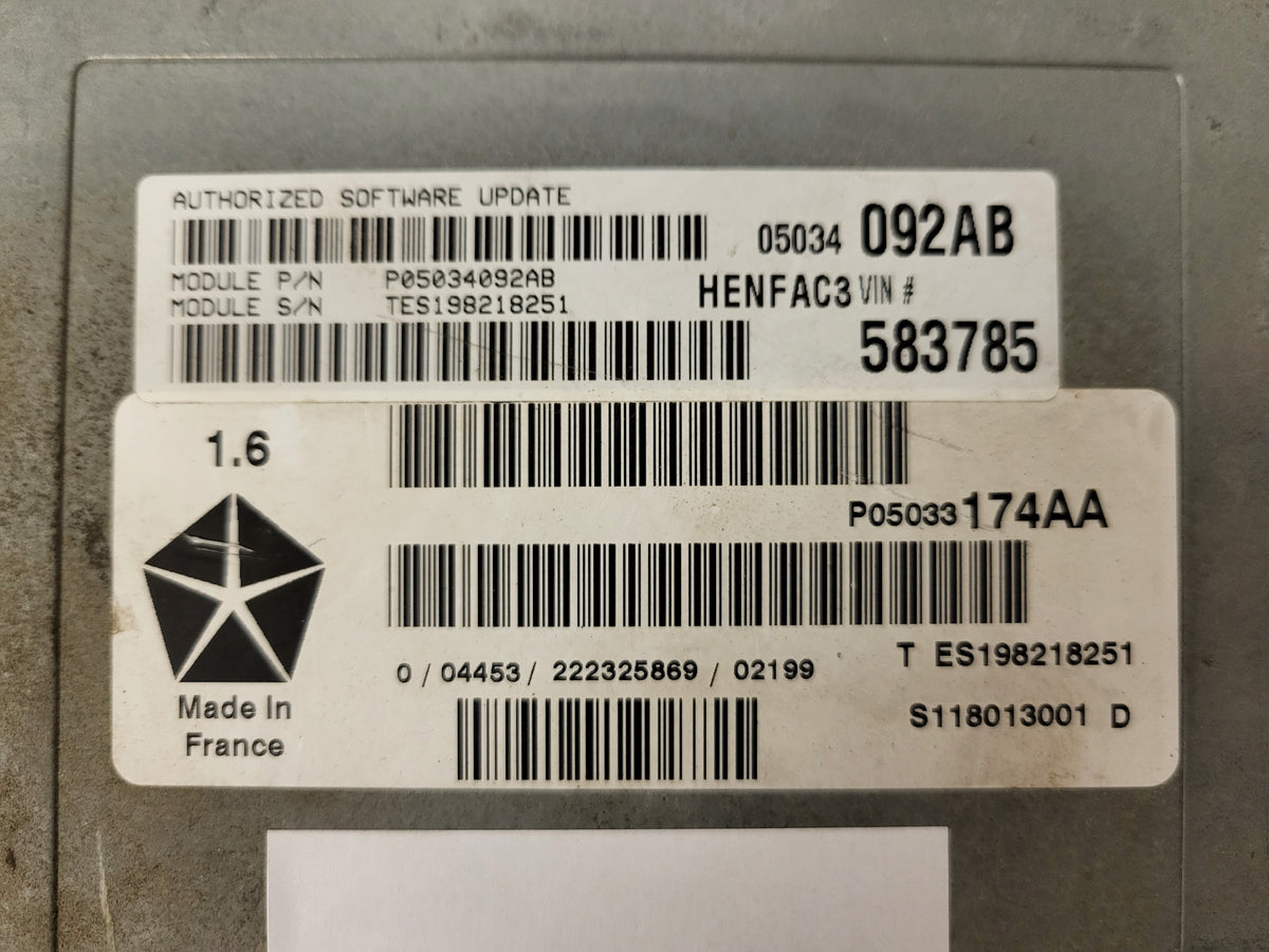 CHRYSLER PT CRYUSER ECU / S118013001D / TES198218251 / P05033174AA / SIEMENS - B23-03 - 3