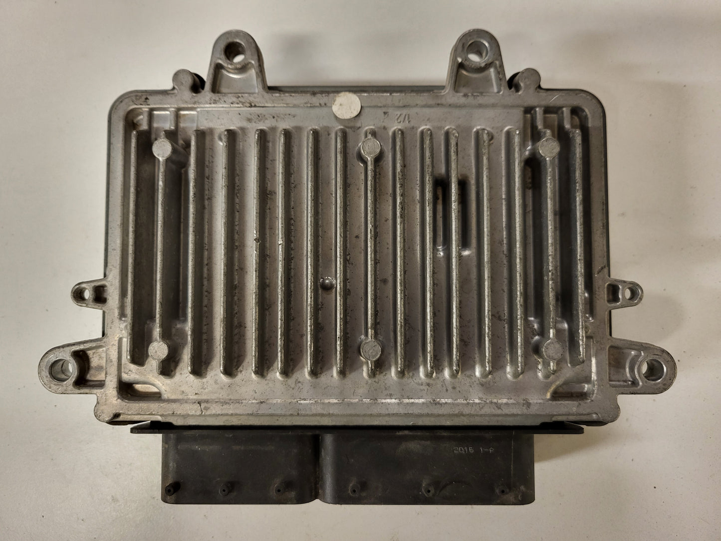 MERCEDES BENZ ECU / A6401507679 / 0281013026 / BOSCH - B23-10 - 3