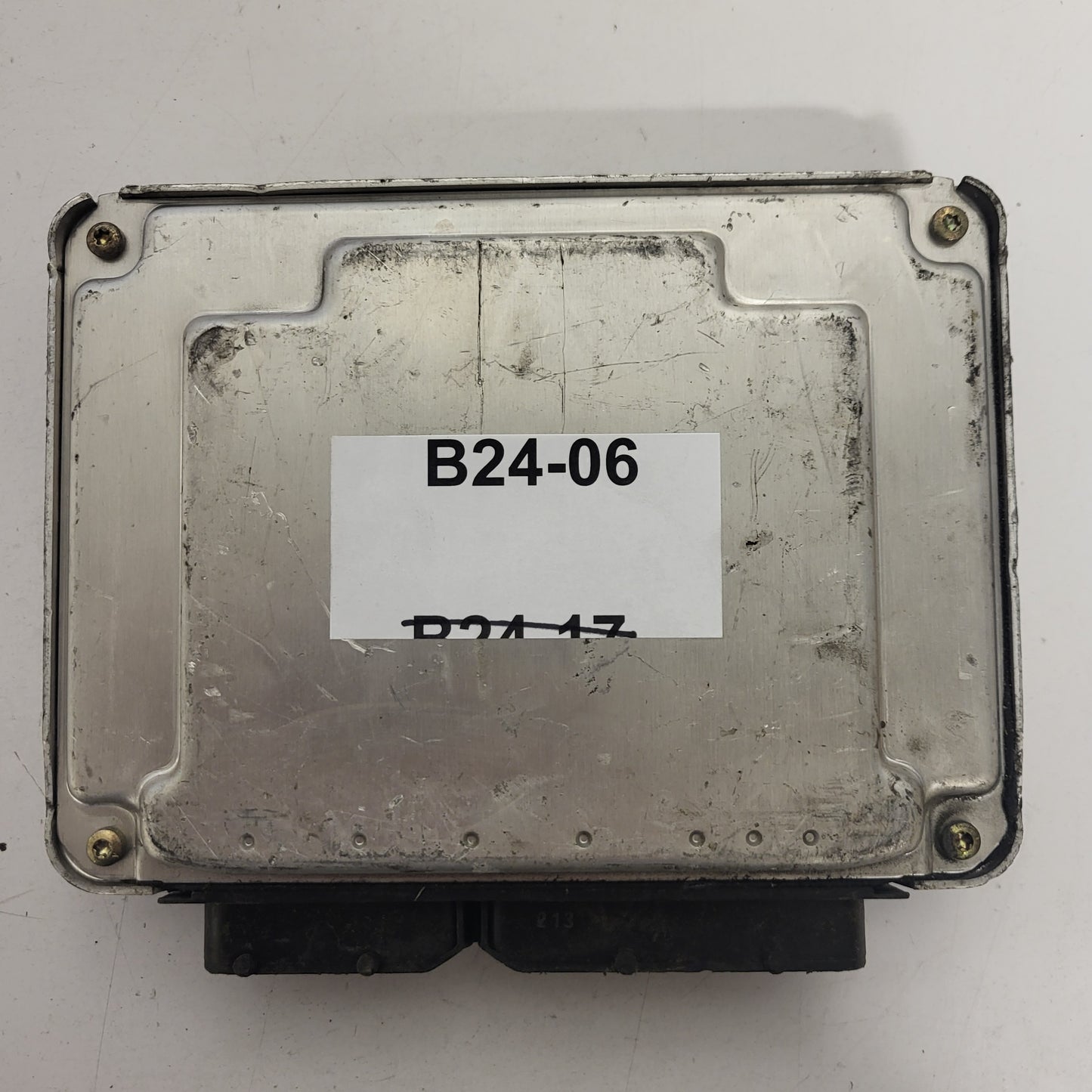VW GOLF VAG ECU / 038906019CJ / 0281010302 / EDC15P+ / 28SA4557 / 038906019