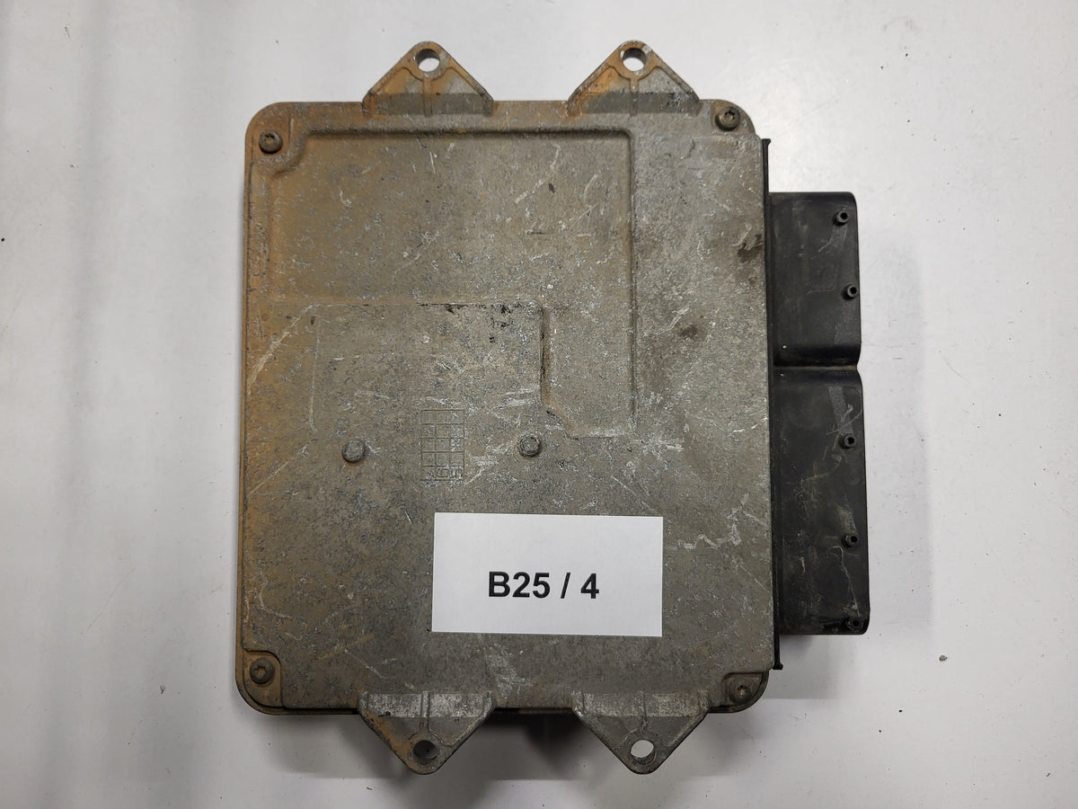 FIAT PUNTO ECU / MJD 6JF.P3 / 55195817 / HW1BM / 71600.053.00 / MAGNETI MARELLI - B25-04 - 3