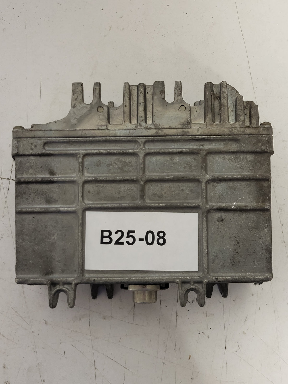 VOLKSWAGEN POLO ECU / 030906027AA / 0261204617 / BOSCH - B25-08 - 3