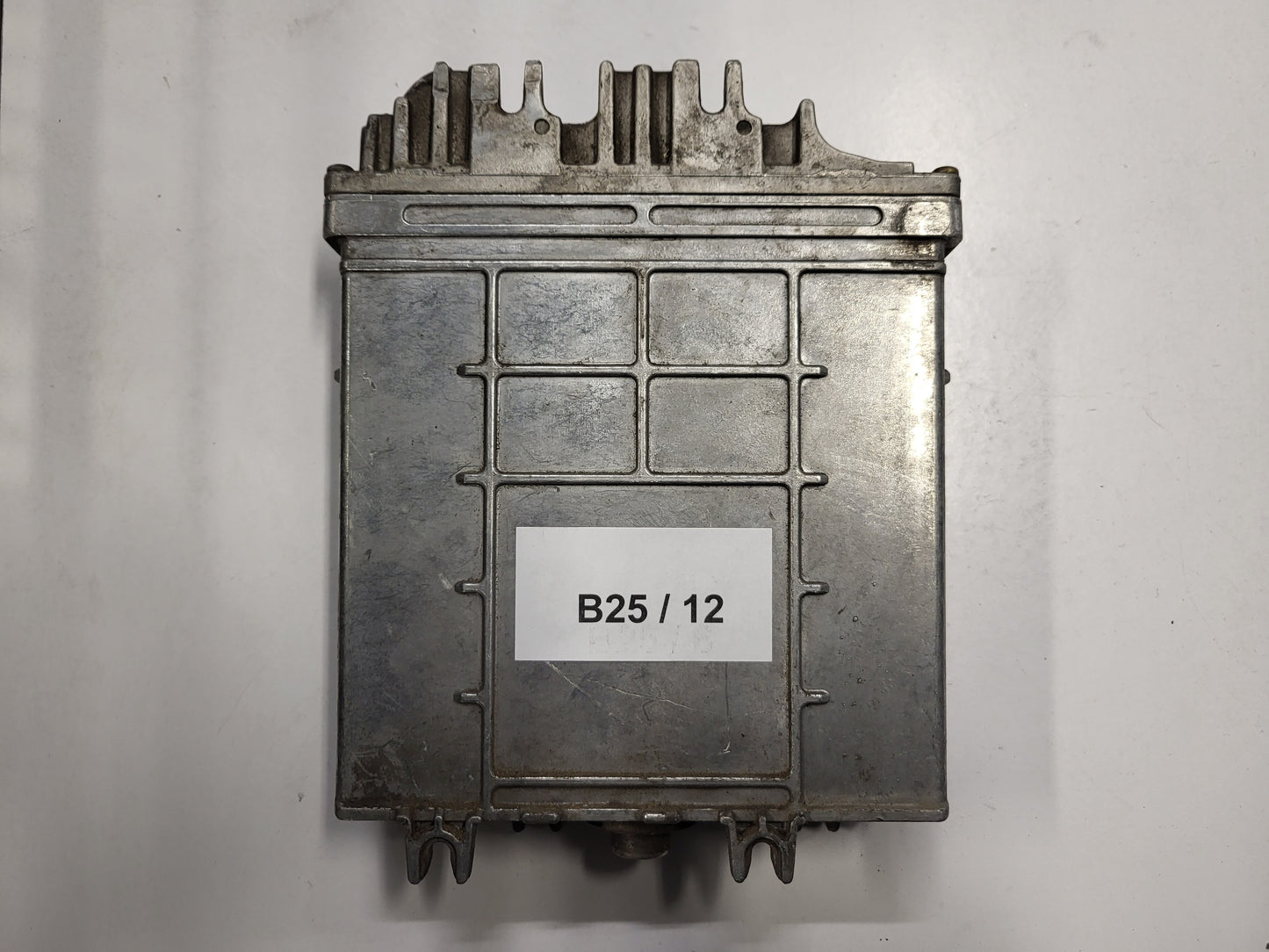 Renault ECU / 0281001810 / 7700110646 / HOM 7700107088 / BOSCH
