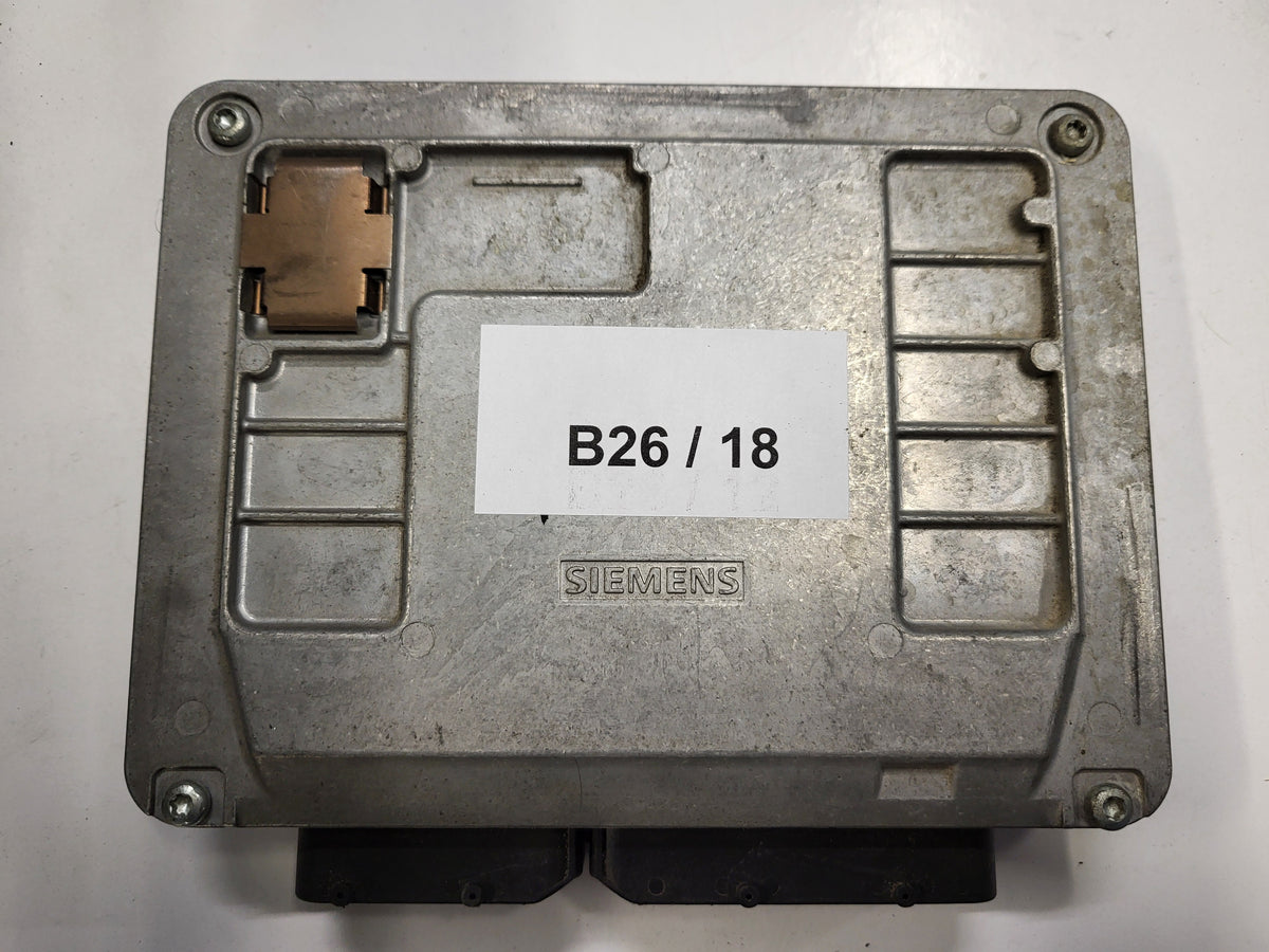 SEAT IBIZA ŠKODA FABIA 1.2 ECU / 03E906033D / 5WP40121 04 / SIEMENS - B26-18 - 3