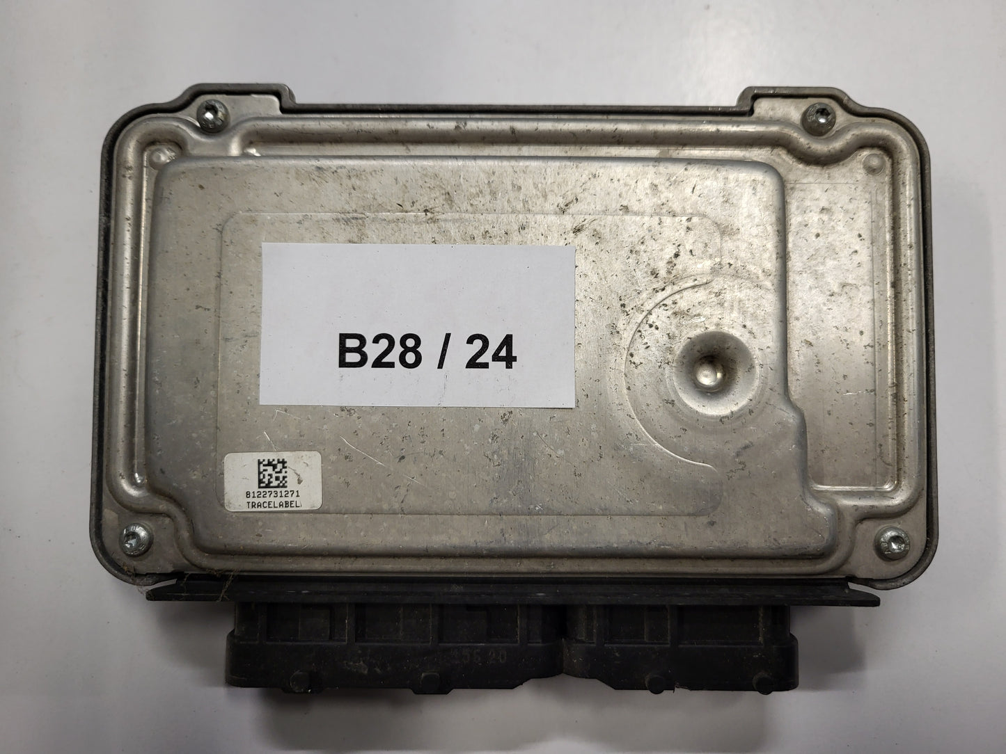 TOYOTA AYGO ECU / 0261S04464 / 89661-0H070 / 1KR-FE / BOSCH