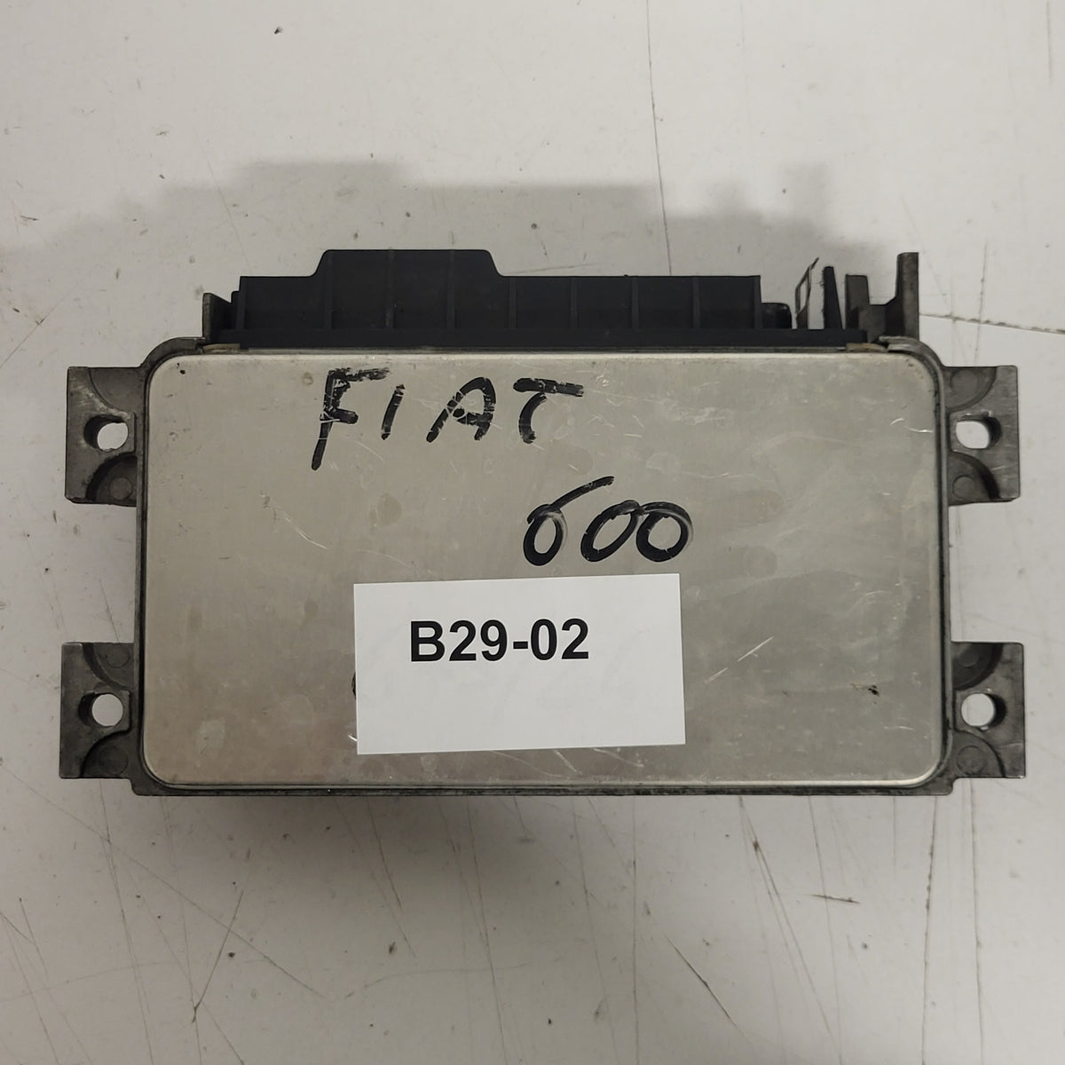 PEUGEOT 207 ECU / 0281012465 / 9661004480 / EDC16C34 / 9653958980 / BOSCH - B29-02 - 3