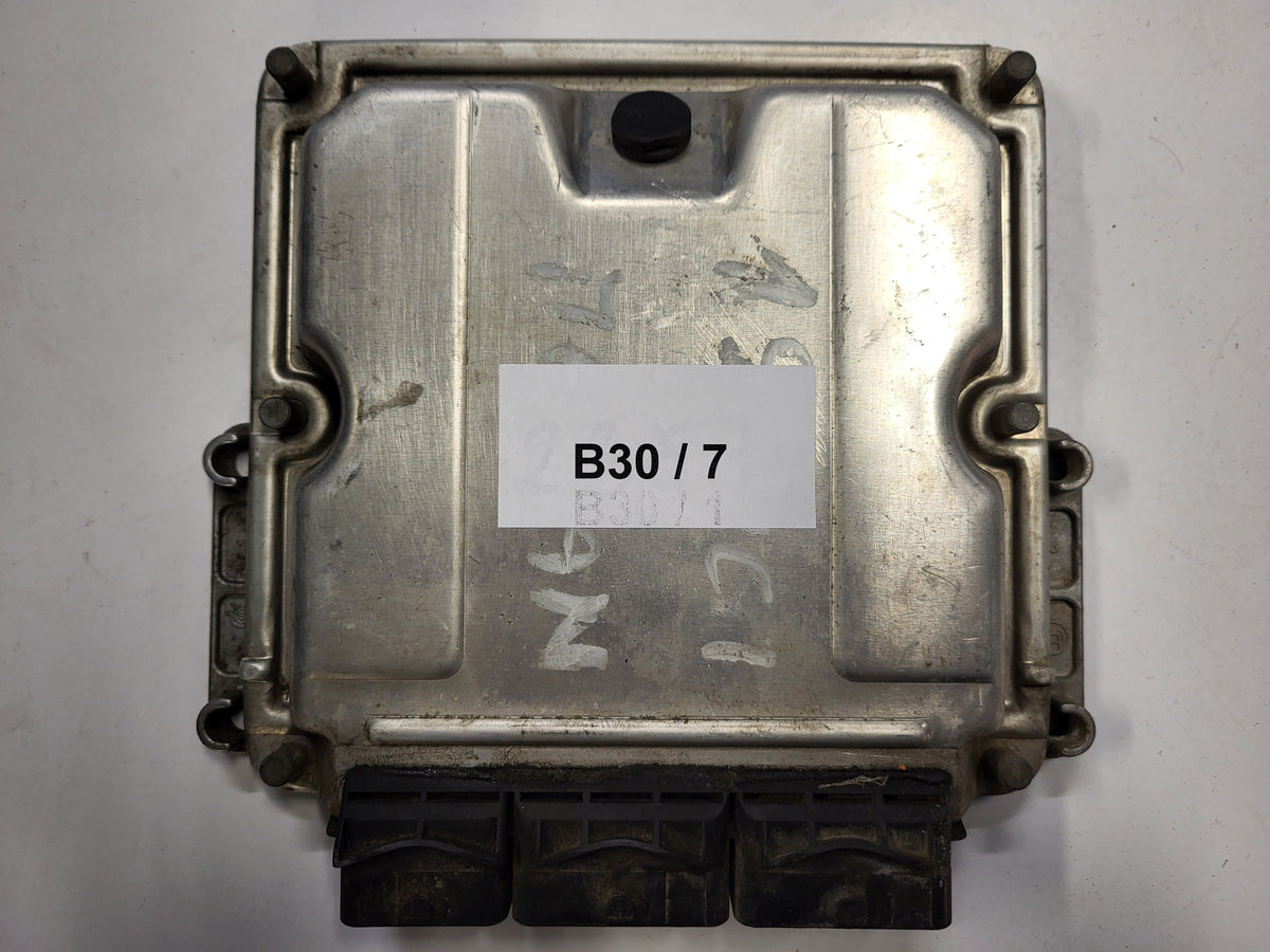 RENAULT ECU / 0281010819 / 8200039569 / 8200166362 / BOSCH - B30-07 - 3