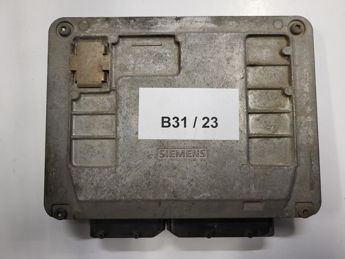 SEAT IBIZA ŠKODA FABIA 1.2 ECU / 03E906033D / 5WP40192 05 / SIEMENS - B31-23 - 3