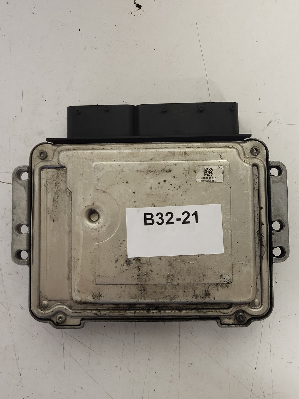 ALFA ROMEO 159 ECU / 0281013138 / 55204661 / 1039S15505 / BOSCH - B32-21 - 3
