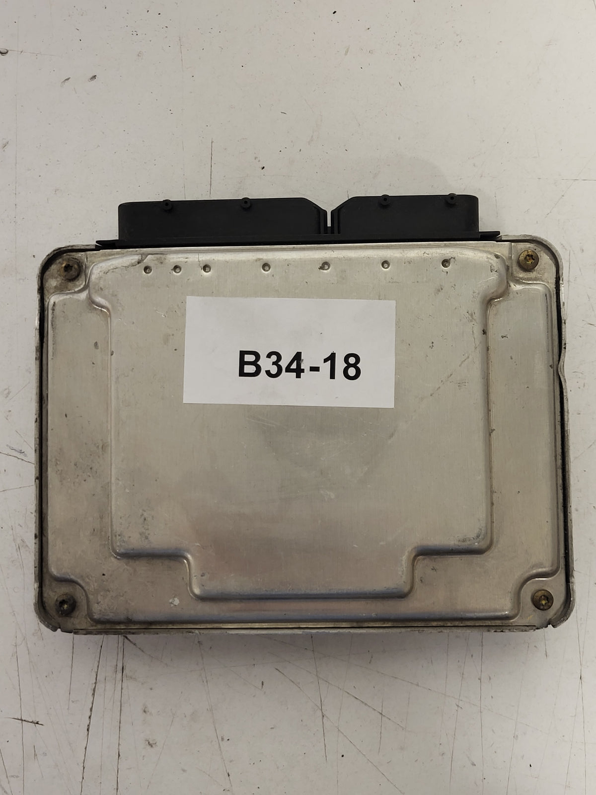 VW SEAT ECU / 045906019BB / 0281011074 / EDC15P+ / BOSCH - B34-18 - 3