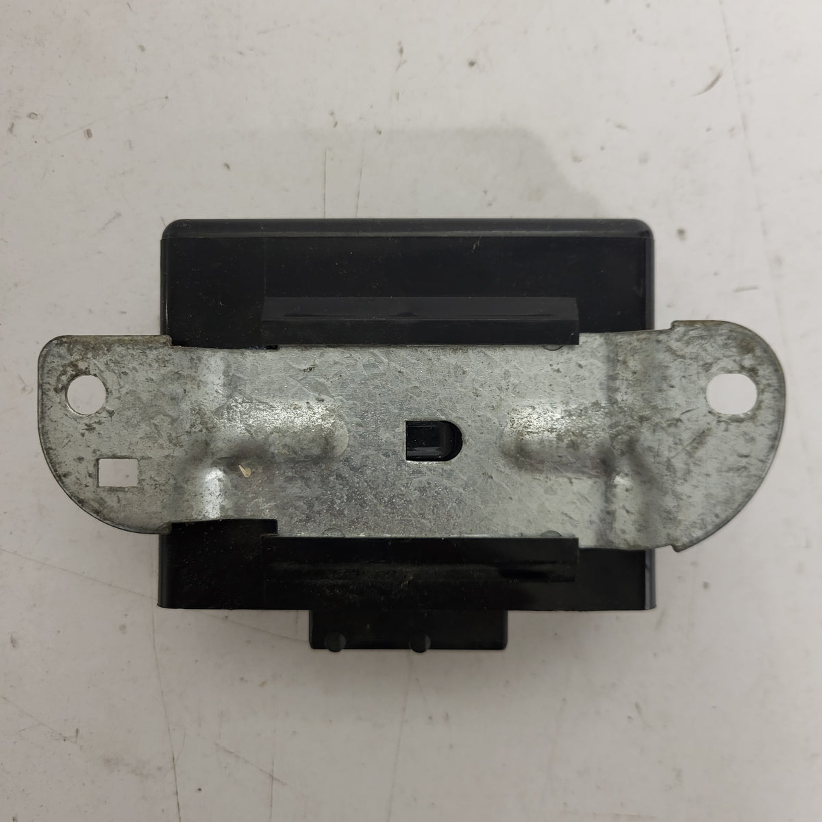 LAND ROVER FREELANDER WINDOW MODULE ECU ALZACRISTALLI / YWC107080 / YWC 107080 - B35-05 - 3