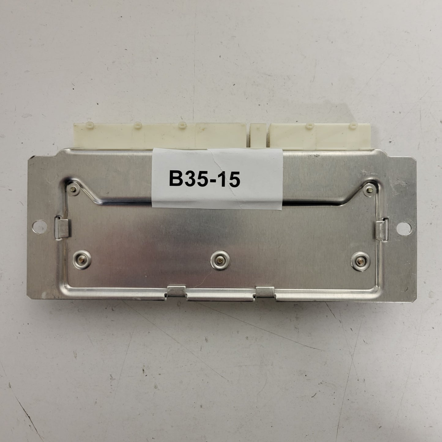 MERCEDES BENZ ECU / 0195453132 / FD98M05 / 10.0946-1521.4 - B35-15 - 3