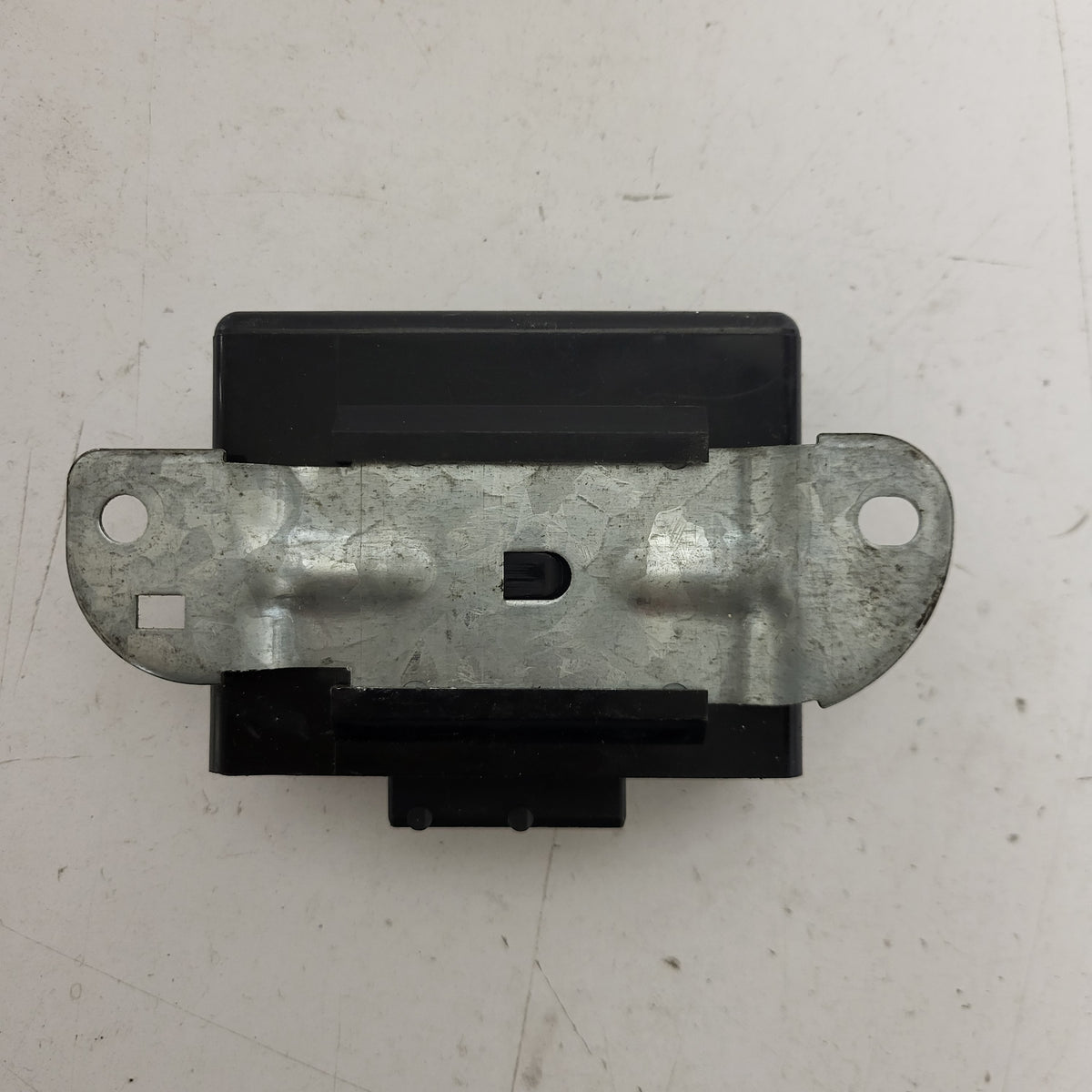 LAND ROVER FREELANDER WINDOW MODULE ECU ALZACRISTALLI / YWC107080 / YWC 107080 - B35-17 - 3
