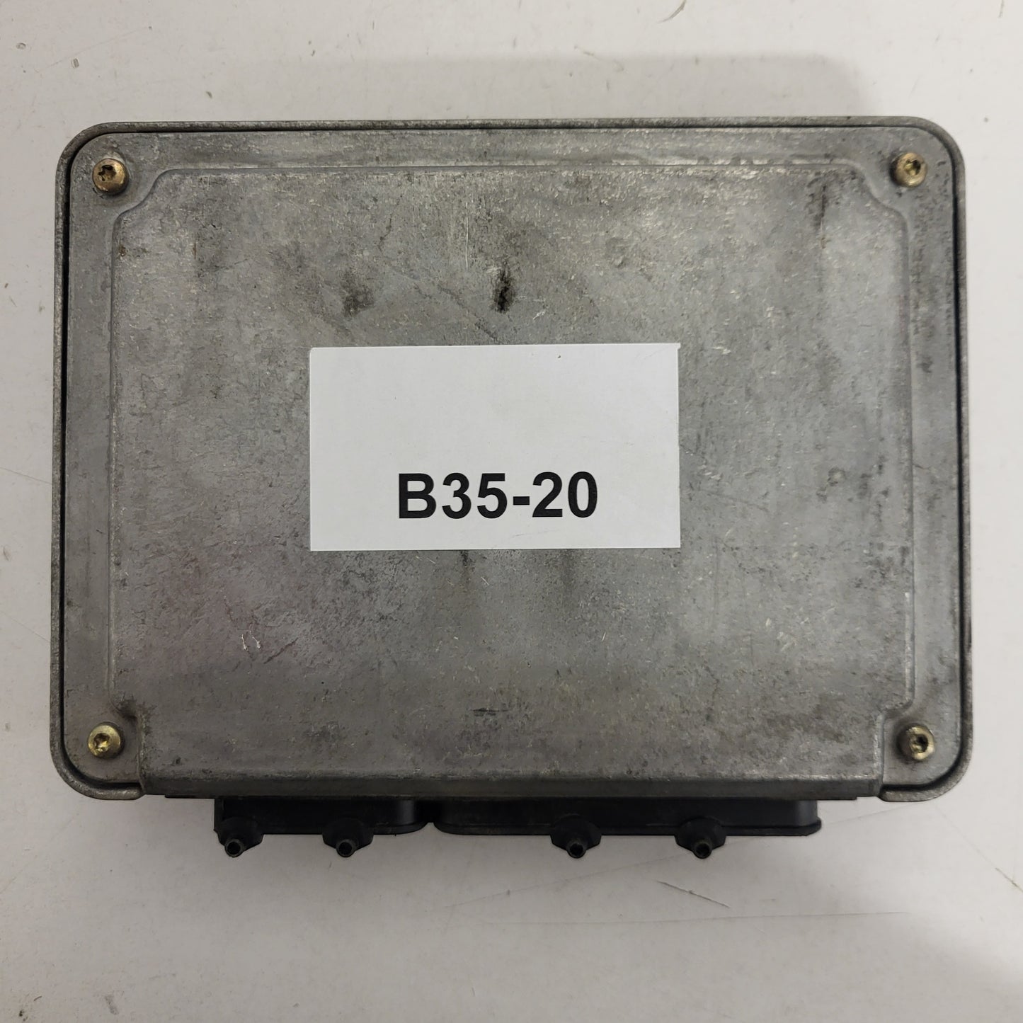 VW GOLF 4 1.9 ECU / 038906018BM / 0281001846 / BOSCH