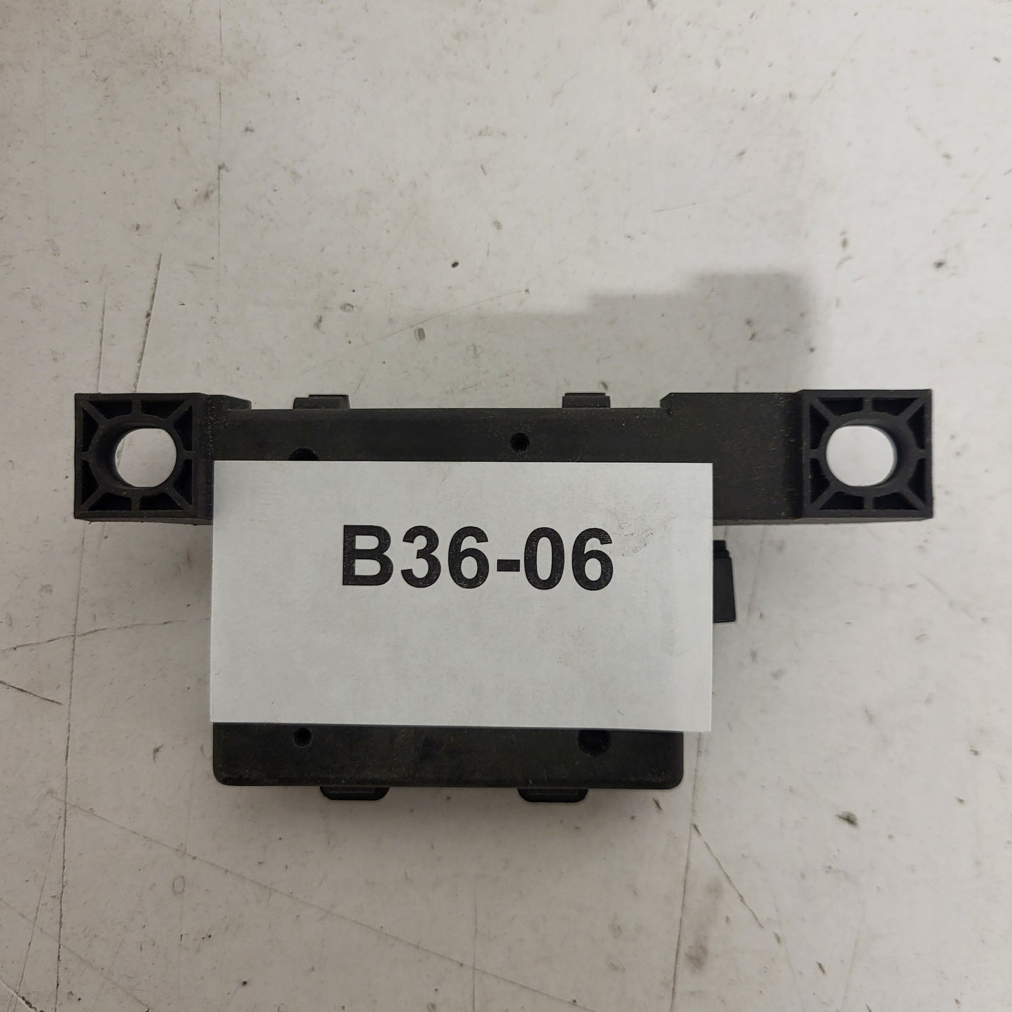 PROTON 400 ECU / MD325254 / E2T39782 / MITSUBISHI - B36-06 - 3