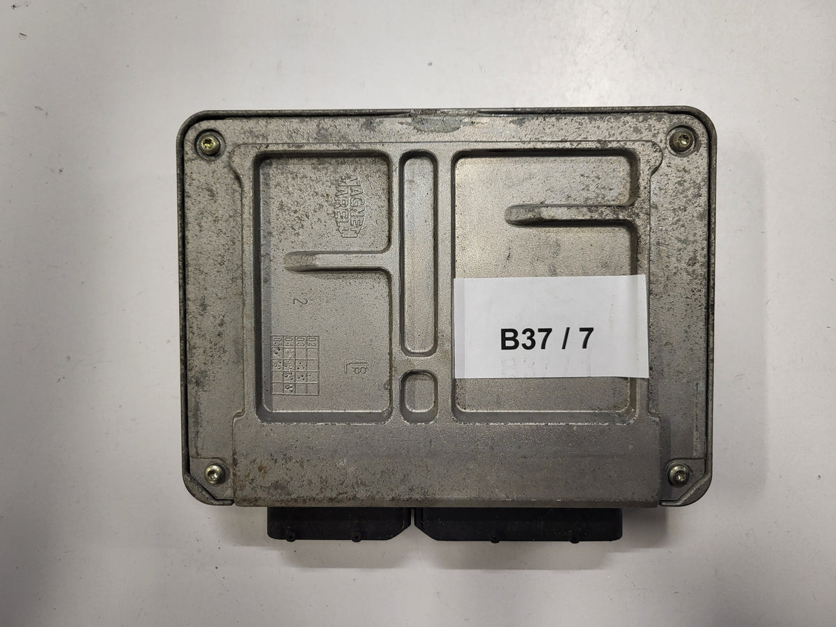 VOLKSWAGEN SEAT ECU / 036906034KC / IAW 4TV.KC / 61601.311.01 / MAGNETI MARELLI - B37-07 - 3