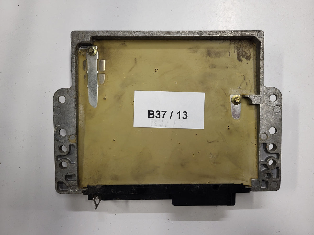 Renault Laguna ECU / S103717115B / HOM7700864458 / 7700867292 / 103717115B - B37-13 - 3