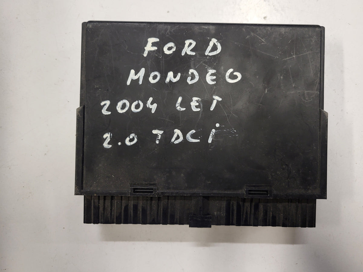 Ford ECU MODULE / 3S7T-15K600-SB / 5WK48751C / T83SA / SIEMENS - B37-23 - 3