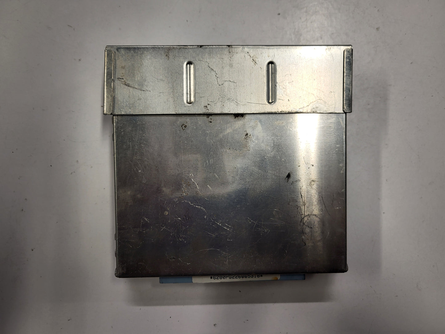 Opel ECU / 16204689 / D95007 / BPKM / DELCO