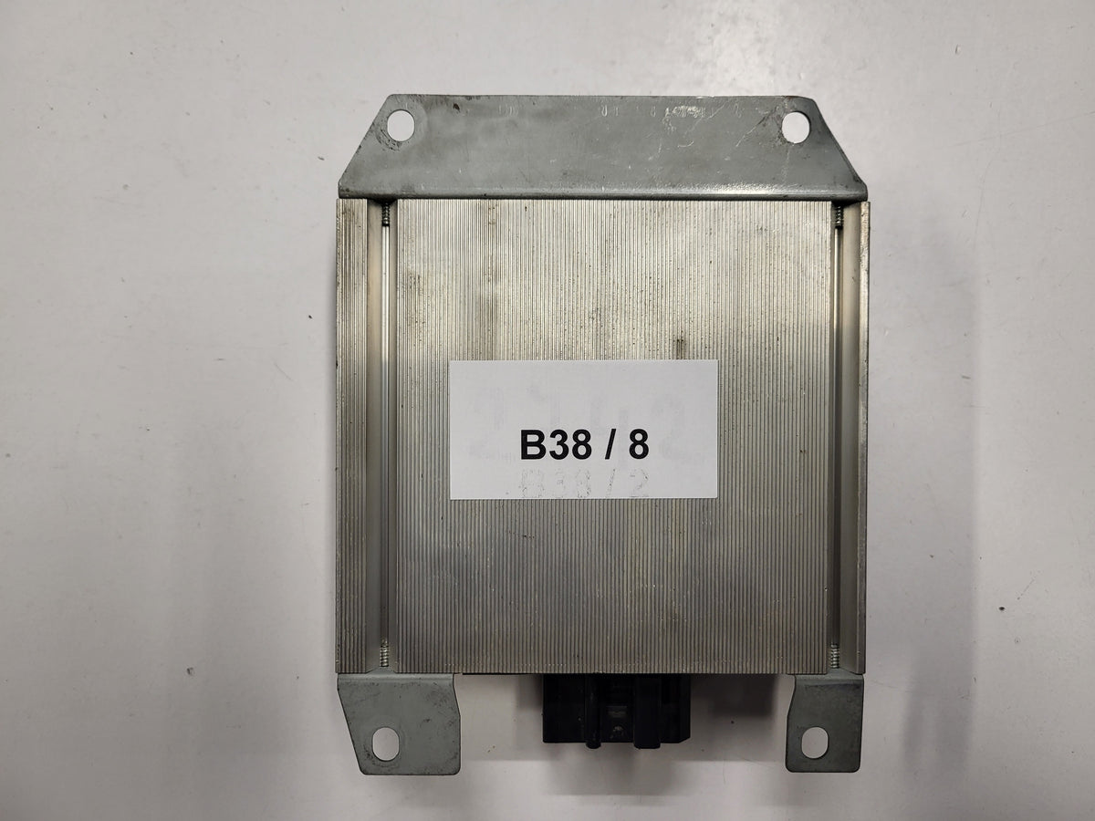 AUDI AMPLIFIER APLIFICATORE / 8E9035223 / HARMAN - B38-08 - 3