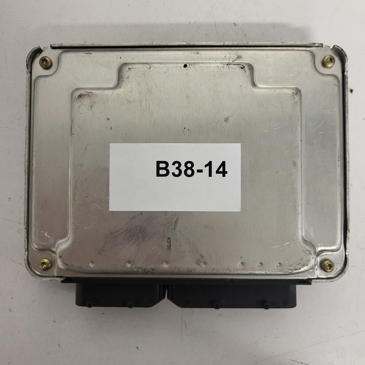 VW PASSAT 1.9 ECU / 4Z7907401B / 0281010447 / BOSCH - B38-14 - 3