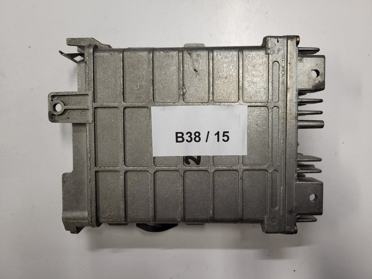 Audi ECU / 0261200240 / 4A0907404A / BOSCH - B38-15 - 3